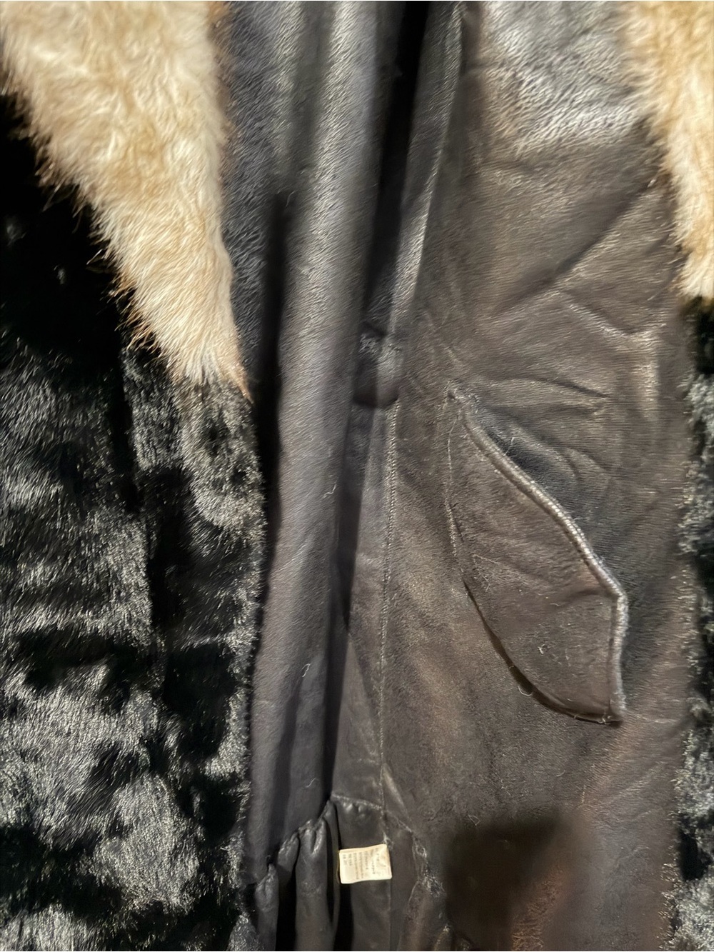 NWOT Black Faux Fur Long Coat with Beige Trim Size Medium/Large - Picture 11 of 13